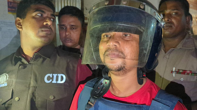 গাইবান্ধায় রাম বিগ্রহ নির্মাণের উদ্যোক্তা হরিদাস কারাগারে গাইবান্ধার রাম বিগ্রহ নির্মাণের উদ্যোক্তা হরিদাস চন্দ্র তরণী দাসকে কারাগারে পাঠানো
