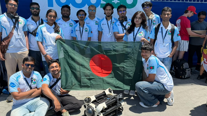 রোবোসাব-২০২৬: সেমিফাইনালে বাংলাদেশের ‘প্রজেক্ট পসাইডনস কোড’ রোবোসাব ২০২৬ সেমিফাইনালে বাংলাদেশের প্রজেক্ট পসাইডনস কোড দল