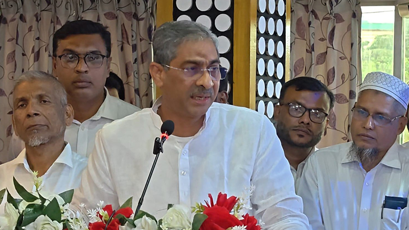 যারা ইনসাফের কথা বলে, তাদের অপকর্মের শেষ নেই: পানিসম্পদমন্ত্রী পানিসম্পদমন্ত্রী শহীদ উদ্দীন চৌধুরী এ্যানি লক্ষ্মীপুরে আইনজীবী সংবর্ধনায় বক্তব্য রাখছেন।