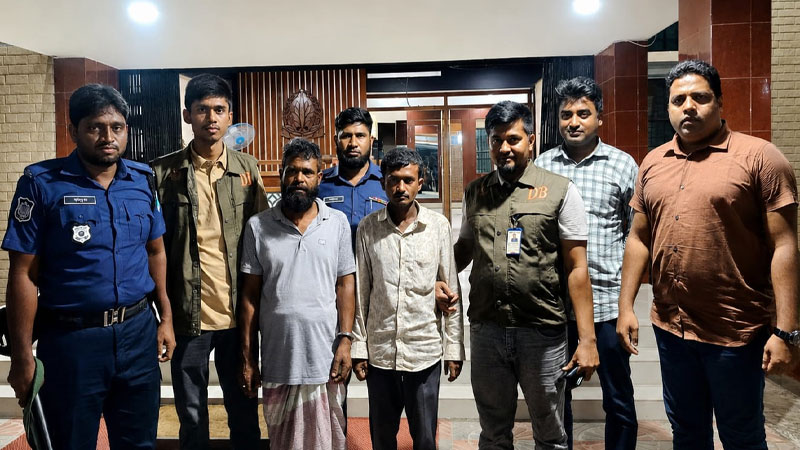 ঝিনাইদহে শিক্ষিকাকে অচেতন করে সোনার গহনা লুট, গ্রেপ্তার ২
