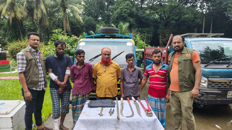 কুমিল্লায় আন্তঃজেলা ডাকাত চক্রের ৫ সদস্য গ্রেপ্তার