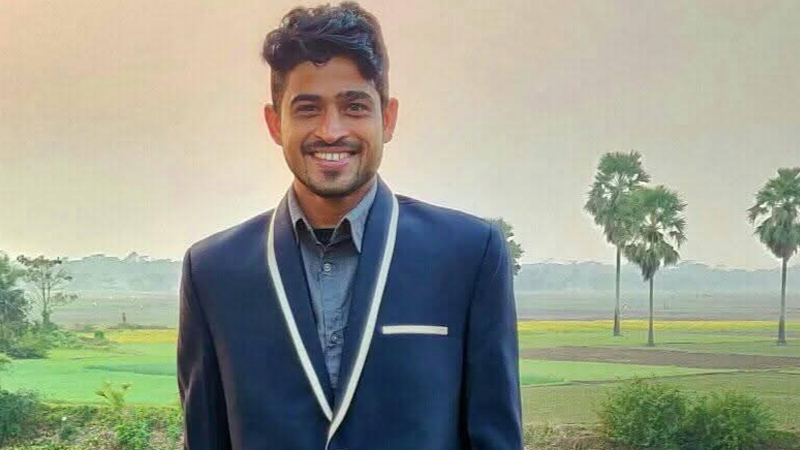 সাভারে পুলিশের তাড়া খেয়ে ছাদ থেকে পড়ে ছাত্রদল নেতার মৃত্যু