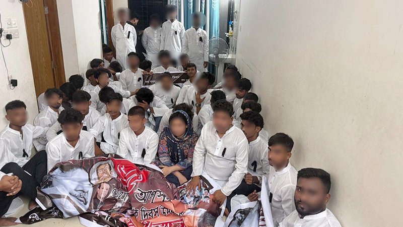 ১৫ আগস্টের কর্মসূচির প্রস্তুতি, ভাটারায় আ.লীগের ৫৩ জন গ্রেপ্তার