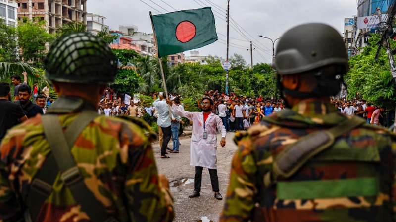৫ আগস্ট কেন এল