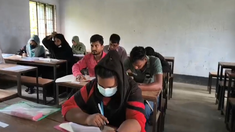 মেহেরপুরে বই দেখে পরীক্ষা: যা বলল শিক্ষা মন্ত্রণালয়