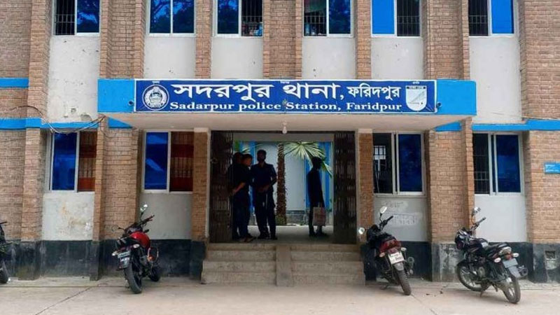 ফরিদপুর সদরপুরে কিশোরীর ঝুলন্ত মরদেহ উদ্ধার