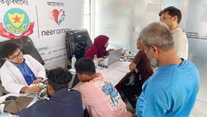 পরিবহন শ্রমিকদের বিনামূল্যে স্বাস্থ্যসেবা দিল ডিএমপি ও নিরাময়