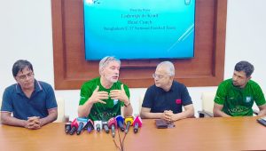 যশোরে অনূর্ধ্ব-১৭ দলের ক্যাম্পের প্রস্তুতিতে সন্তুষ্ট ডি ক্রুইফ