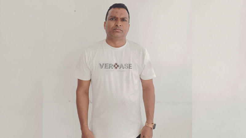 ভারতে যাওয়ার পথে গোদাগাড়ী পৌর আ.লীগ নেতা আটক
