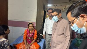 অনিয়ম বন্ধে মুগদা হাসপাতালে স্বাস্থ্যমন্ত্রীর আকস্মিক পরিদর্শন