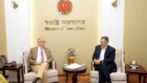 ‘গঠনমূলক সমালোচনা আর রাজনৈতিক উদ্দেশ্যে গালিগালাজ এক নয়’