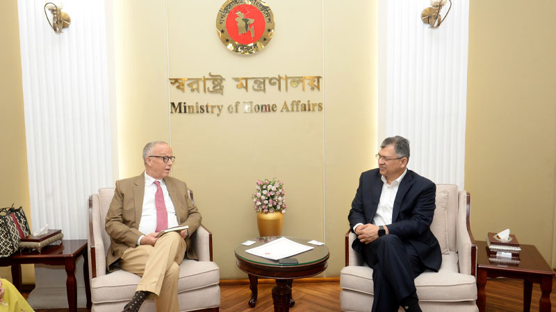 ‘গঠনমূলক সমালোচনা আর রাজনৈতিক উদ্দেশ্যে গালিগালাজ এক নয়’