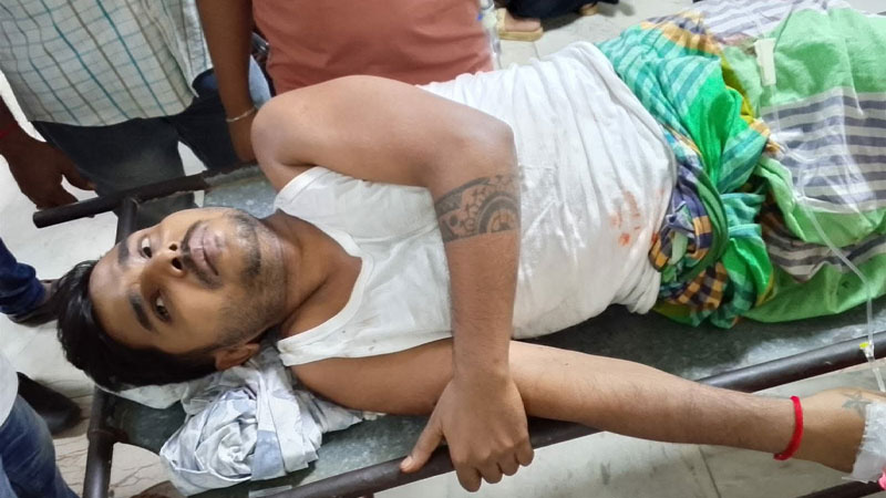 কেরানীগঞ্জে জুয়েলারি দোকানদারকে গুলি করে সোনা ছিনতাই