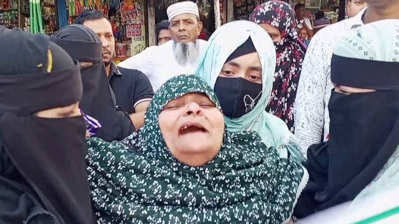 ৩১ লাখ টাকা নিয়েও ফেরেনি ছেলে, লাশের অপেক্ষায় বৃদ্ধা মা