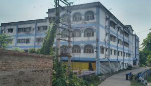 দেশে ফিরতে মালদহের হোল্ডিং সেন্টারে বাংলাদেশি নাগরিক