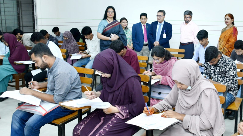 জাতীয় বিশ্ববিদ্যালয়ের প্রথম বর্ষের ভর্তি পরীক্ষা অনুষ্ঠিত