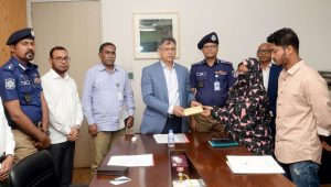 এসআই আলতাফ হত্যায় জড়িতদের দ্রুত গ্রেপ্তারের নির্দেশ স্বরাষ্ট্রমন্ত্রীর