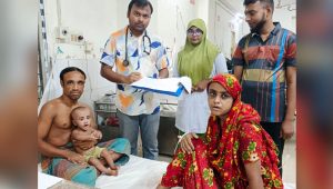 অসুস্থ মা ও শিশুর চিকিৎসার দায়িত্ব নিলেন জুবাইদা রহমান