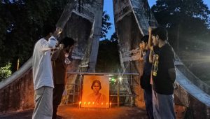 চবিতে প্রীতিলতার স্মরণে আলোচনা সভা ও মোমবাতি প্রজ্বলন