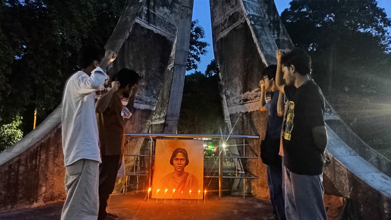 চবিতে প্রীতিলতার স্মরণে আলোচনা সভা ও মোমবাতি প্রজ্বলন