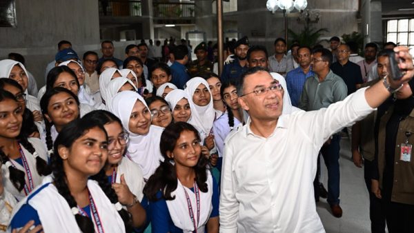 প্রাণিকুলের প্রতি যত্নশীল হতে শিক্ষার্থীদের আহ্বান প্রধানমন্ত্রীর