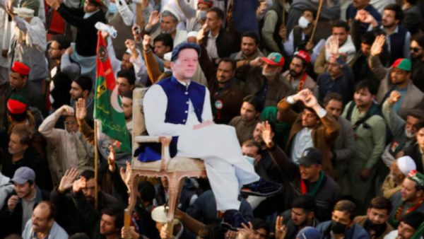 কারাবন্দী ইমরান খানের ৩ বোন আটক