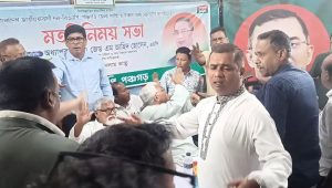 দুই মন্ত্রীর সামনে তর্কে জড়াল বিএনপি নেতারা