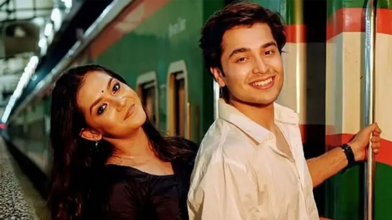 ২ অক্টোবর প্রেক্ষাগৃহে আসছে ‘আবার হঠাৎ বৃষ্টি’