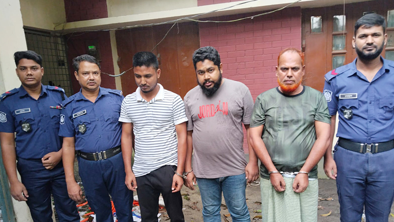 শ্লীলতাহানির অভিযোগে রবীন্দ্র বিশ্ববিদ্যালয়ের ছাত্রীর মামলা, গ্রেপ্তার ৩