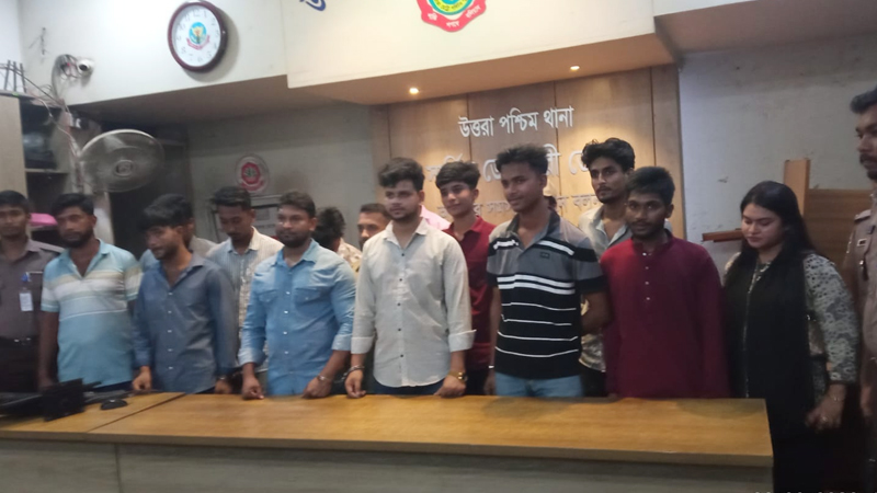 সাবেক এমপির বাসা থেকে ছাত্রলীগের ১৫ নেতাকর্মী গ্রেপ্তার