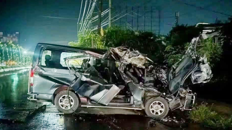 চট্টগ্রামে বিয়ের অনুষ্ঠান শেষে ফেরার পথে দুর্ঘটনায় নিহত ৪