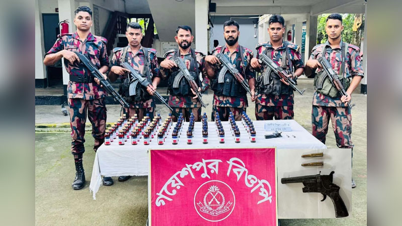 জীবননগর সীমান্তে বিজিবির অভিযানে পিস্তল, গুলি ও মাদক উদ্ধার