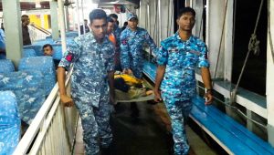 জরুরি কল পেয়ে নারীর চিকিৎসা সহায়তা দিল কোস্ট গার্ড