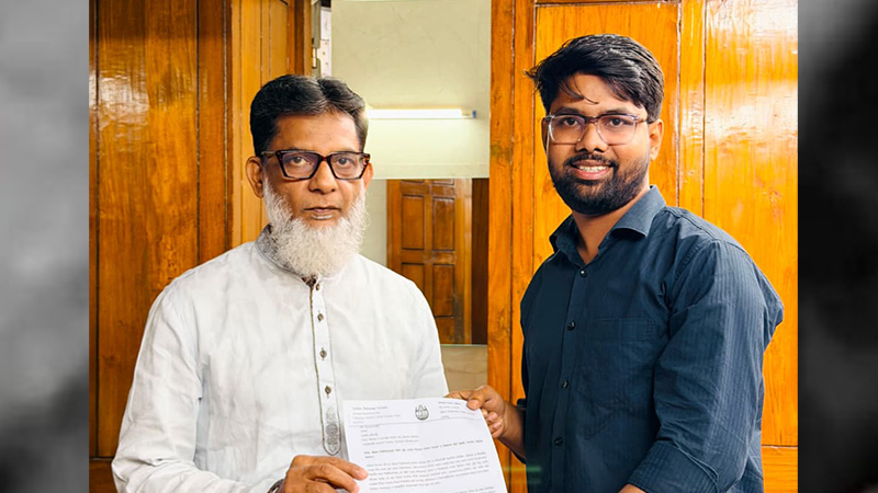 শাটল ট্রেন সংস্কারের দাবিতে রেল প্রতিমন্ত্রীকে চাকসুর স্মারকলিপি