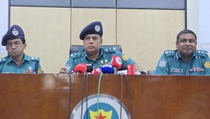 ককটেল বিস্ফোরণ নিয়ে পাটওয়ারীকে জিজ্ঞাসাবাদ করা উচিত: ডিএমপি
