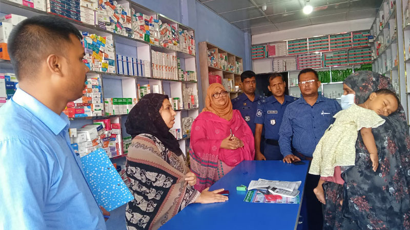 চিকিৎসক পরিচয়ে প্রেসক্রিপশন লেখায় ফার্মেসি মালিককে জরিমানা