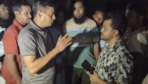 অবৈধ সারের বিরুদ্ধে অভিযানে কৃষি কর্মকর্তার ওপর হামলার অভিযোগ