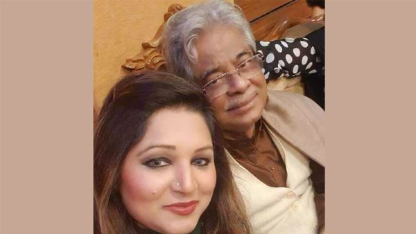 বাবার মৃত্যুবার্ষিকীতে দিঠির কণ্ঠে ‘ঘড়ির কাঁটা’
