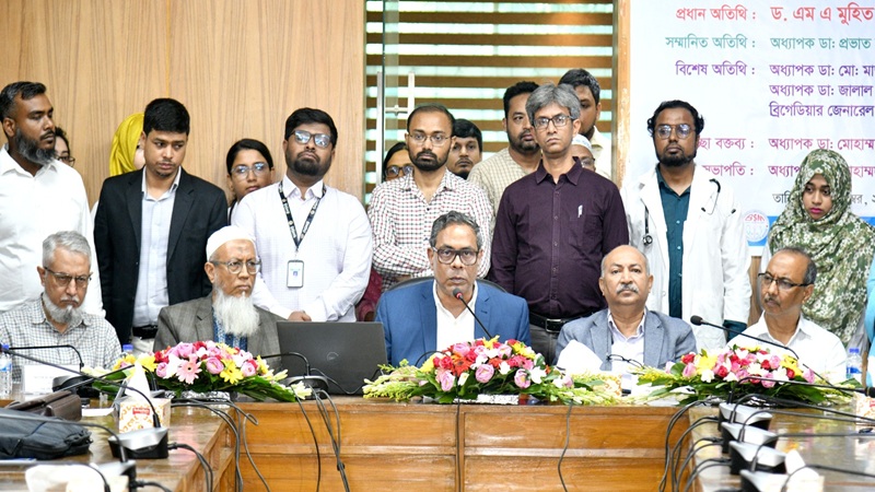 ‘চিকিৎসার ভুলে ডেঙ্গুতে মৃত্যু কমাতে চিকিৎসকদের প্রশিক্ষণ’