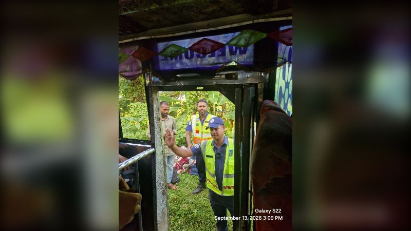 সিলেটে পর্যটক হয়রানির ঘটনায় হাইওয়ে পুলিশের ৪ সদস্য বরখাস্ত