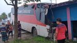 যশোরে পথচারী নারীকে চাপা দিয়ে মাদ্রাসায় ঢুকে পড়ল বাস, নিহত ১
