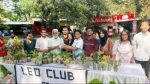 জাবিতে শিক্ষার্থীদের প্লাস্টিকের বিনিময়ে গাছ উপহার
