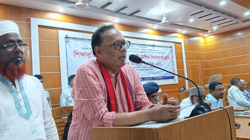 ক্ষুদ্র নৃ-গোষ্ঠীর মানুষের জীবনমান উন্নয়নে কাজ করছে সরকার: মন্ত্রী