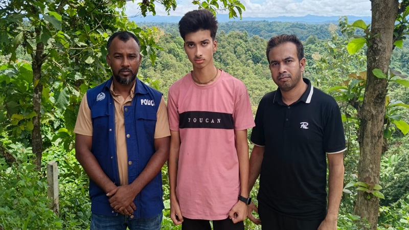চাঁদপুরে নিখোঁজ স্কুলছাত্র বান্দরবানের দুর্গম পাহাড়ে উদ্ধার