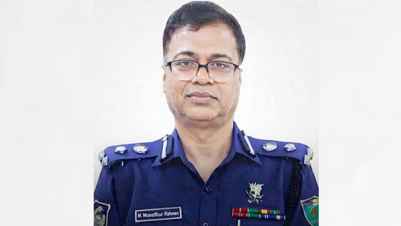 ঢাকা রেঞ্জে ডিআইজি মোস্তাফিজুরের যোগদান