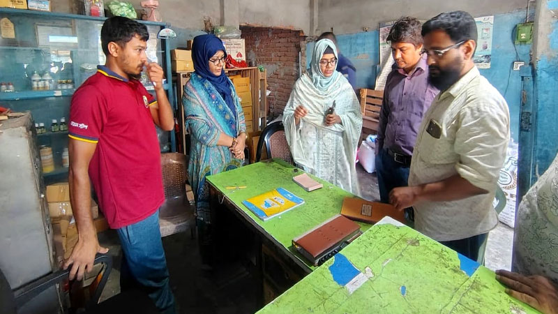 নওগাঁয় সার ব্যবস্থাপনায় অনিয়মের বিরুদ্ধে অভিযান চলছে
