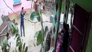 নোয়াখালীতে জমি নিয়ে বিরোধের জেরে হামলা, আটক ৩