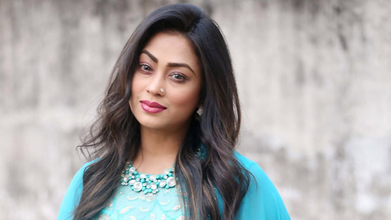 নিজের জীবনের গল্প এবার সিনেমায় বলবেন পপি