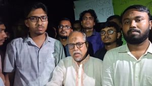 ‘মূল ফটকে তালা দেওয়ার সংস্কৃতি থেকে শিক্ষার্থীদের বেরোতে হবে’