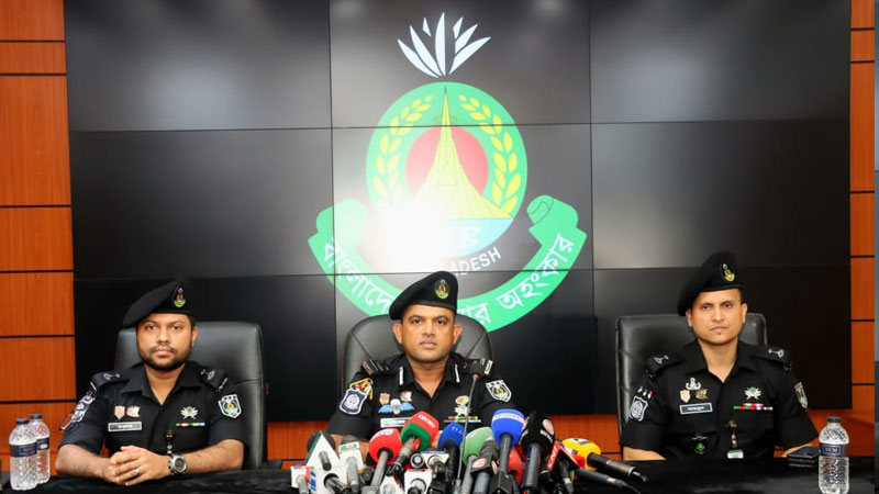 নারায়ণগঞ্জে কিশোর গ্যাংয়ের প্রধান শ্রাবণ গ্রেপ্তার 
